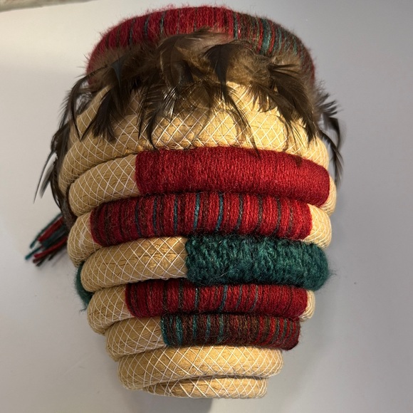 Handmade Art Of Coiling Basket Native American Design Gold Emblem Feathers - Picture 4 of 11